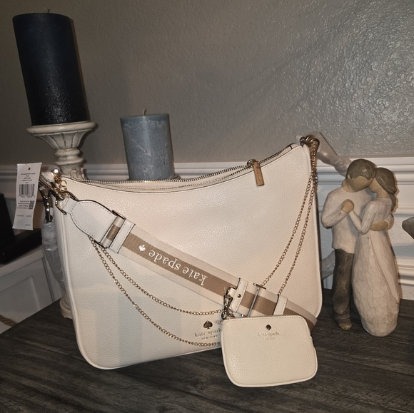 Kate Spade Ivory Shoulder Bag with Gold Accents - Picture 2 of 8